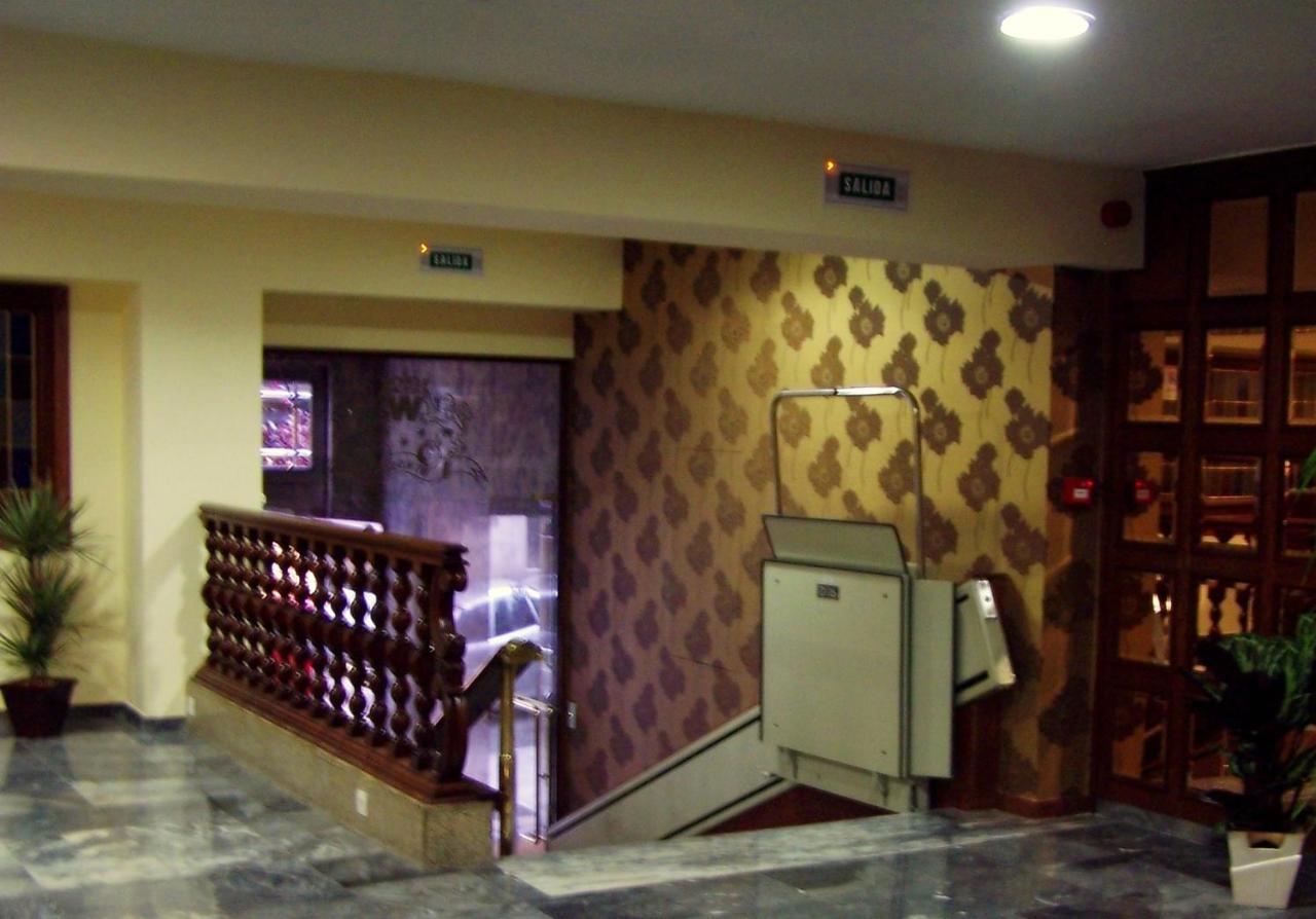 Hotel Windsor Сантьяго-де-Компостела Экстерьер фото